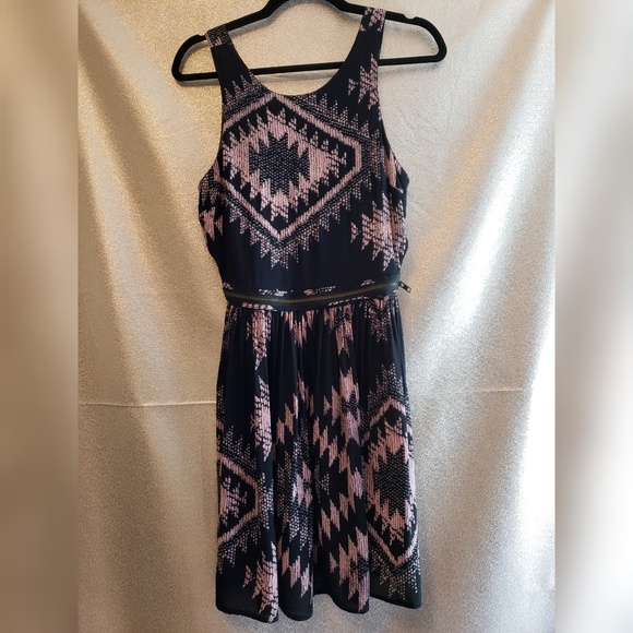 Topshop Dresses & Skirts - Topshop Ikat Backless Pinafore Dress Size 2